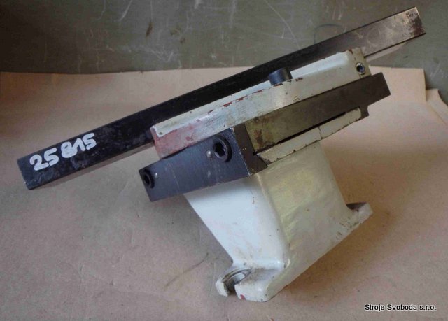 Vodící pravítko na BN 102 na broušení odval. fréz  (25815 (3).JPG)